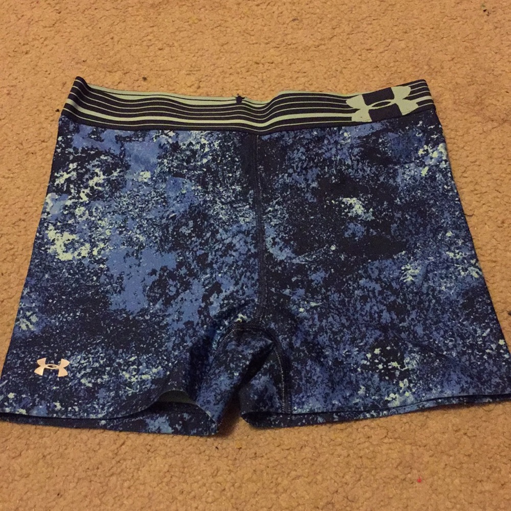 Underarmour spandex shorts